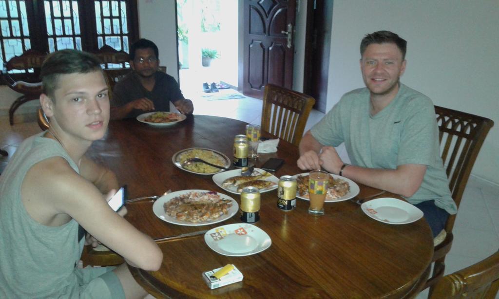 Methira Villa Aluthgama Extérieur photo