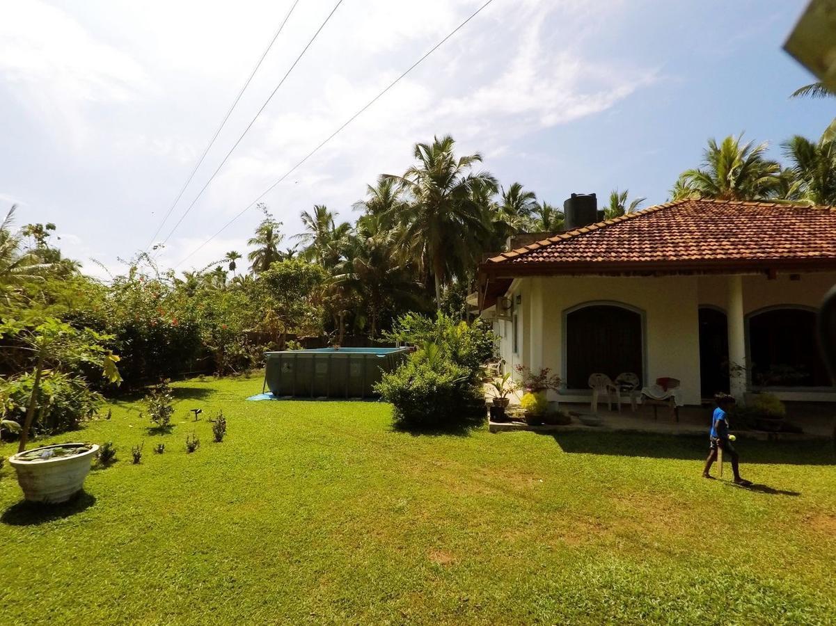 Methira Villa Aluthgama Extérieur photo